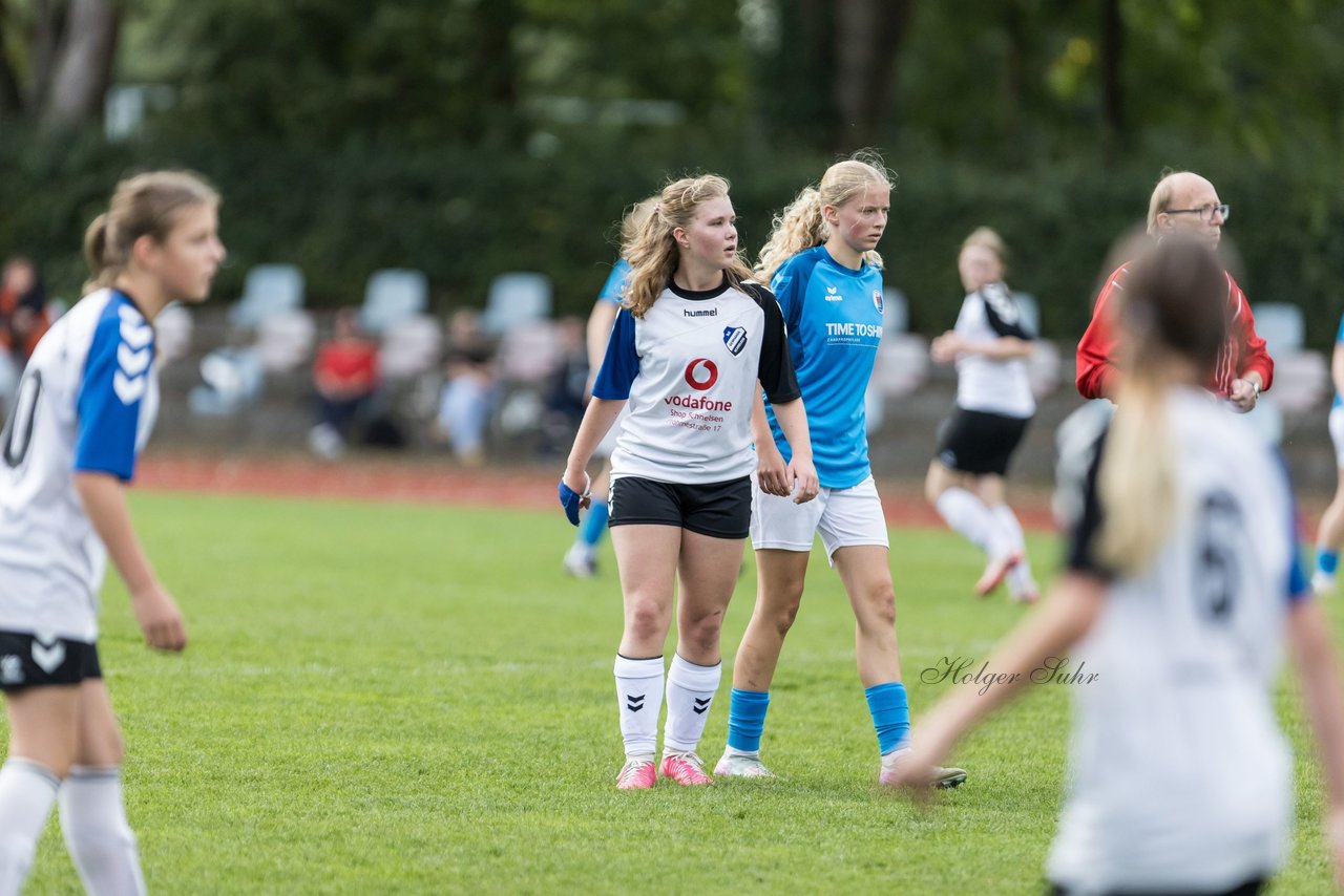 Bild 327 - wBJ VfL Pinneberg - Germania Schnelsen : Ergebnis: 15:1